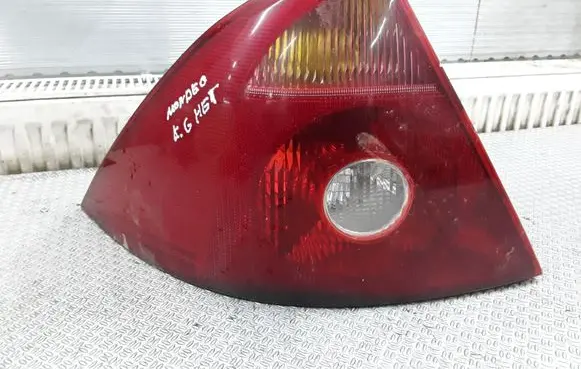Ford Mondeo Mk III Rear/tail lights 1S7113405A