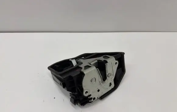 BMW 5 E60 E61 Front door lock 7202146 A053702