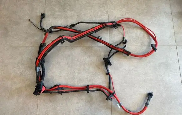 BMW X5 E70 Positive cable (battery) 61129154714