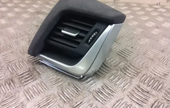 Nissan Qashqai J12 Dashboard side air vent grill/cover trim 687606UA1A