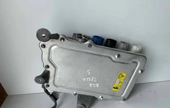 Tesla Model S Voltage converter inverter 105989100D 103115900A