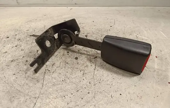 Jeep Grand Cherokee Front seatbelt buckle 2429832