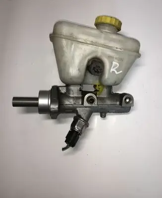 Jeep Grand Cherokee (WK) Master brake cylinder