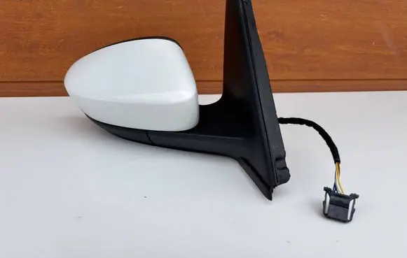 Skoda Fabia Mk3 (NJ) Front door electric wing mirror 6V0857934