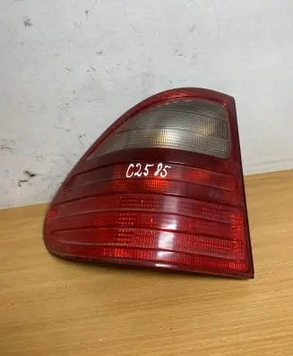 Mercedes-Benz E W210 Rear/tail lights A2108204764 C2585