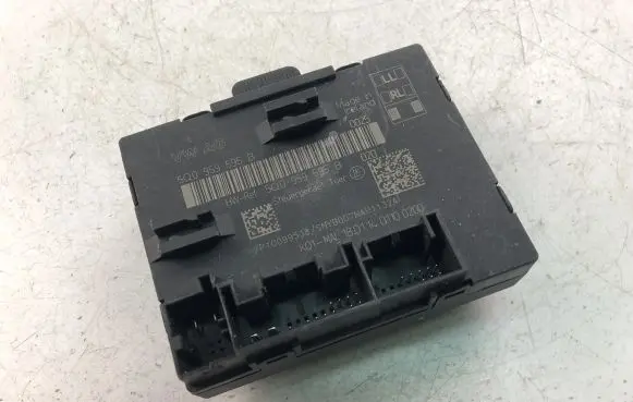 Volkswagen PASSAT B8 Other control units/modules 5Q0959595B
