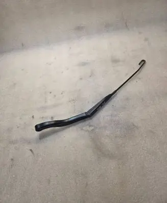 Audi A8 S8 D2 4D Front wiper blade arm 