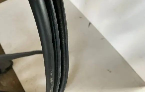 Front door rubber seal
