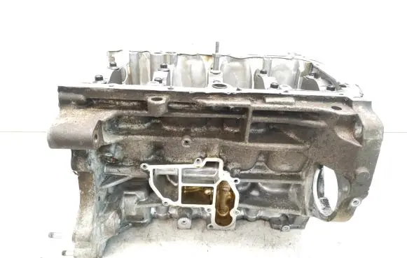 Suzuki Swift III Engine block K12C5477448 K12C