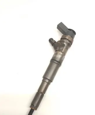 BMW 5 E60 E61 Fuel injector 7794652