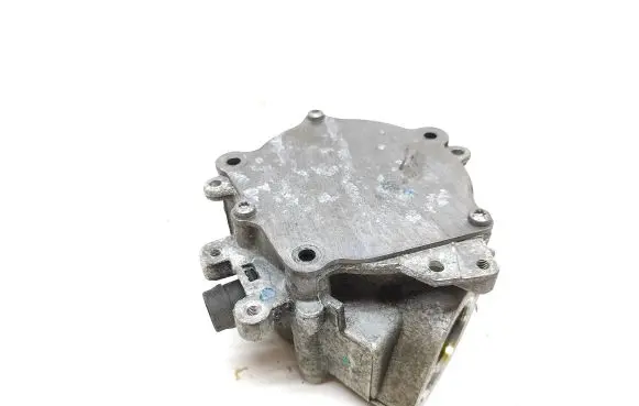 Volkswagen Tiguan Allspace Vacuum pump 06K145100BB M4D20219