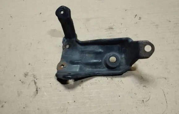 Radiator support slam panel bracket