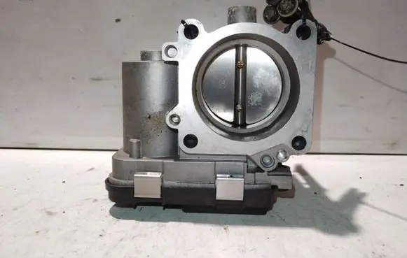 Skoda Fabia Mk2 (5J) Throttle valve 240640495