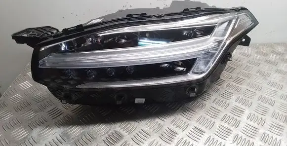 Volvo XC90 Headlight/headlamp 31353153