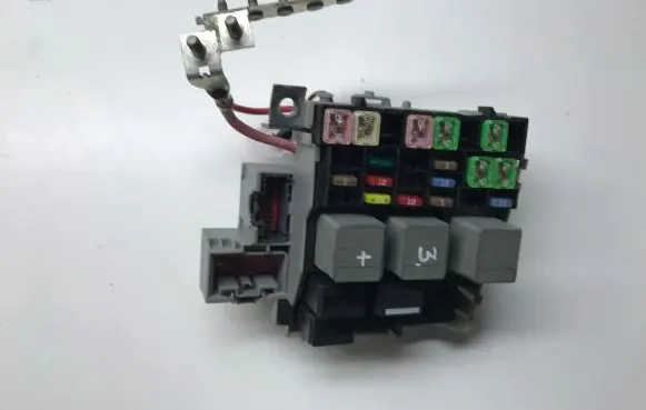 Ford Mondeo MK IV Fuse module 6G9T14B192EA