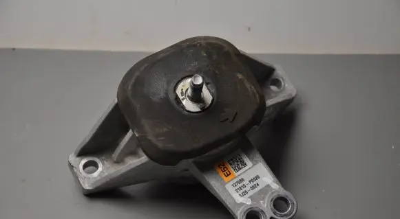 Hyundai Tucson IV NX4 Engine mount bracket 21810P0520