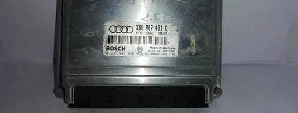 Volkswagen PASSAT B5 Engine control unit/module 0281001946