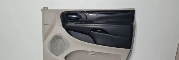 Chrysler Town & Country V Front door card panel trim 1PE86BD1AD DPRF8426