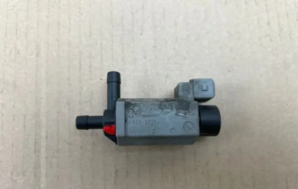 Porsche Cayenne (9PA) Turbo solenoid valve 077906283B