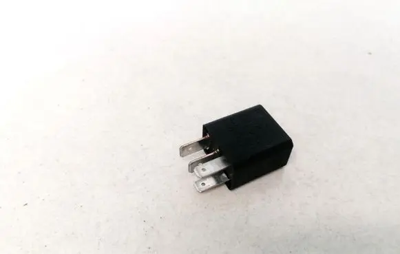 Opel Zafira A Other relay 24432680 70221