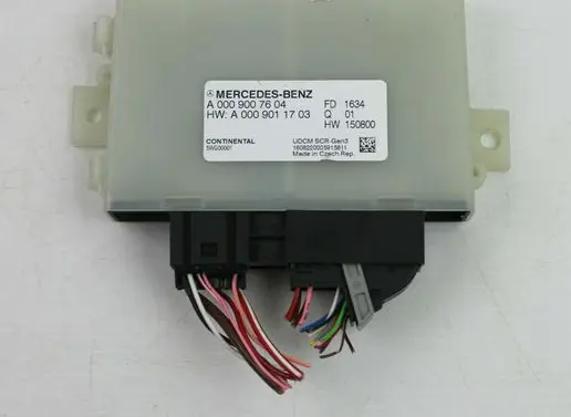 Mercedes-Benz E W213 Reducing agents exhaust control unit A0009007604