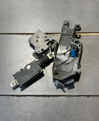 Land Rover Freelander Loading door lock 335424