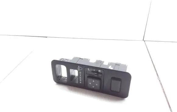 Mitsubishi Space Star Wing mirror switch MR240907 09119