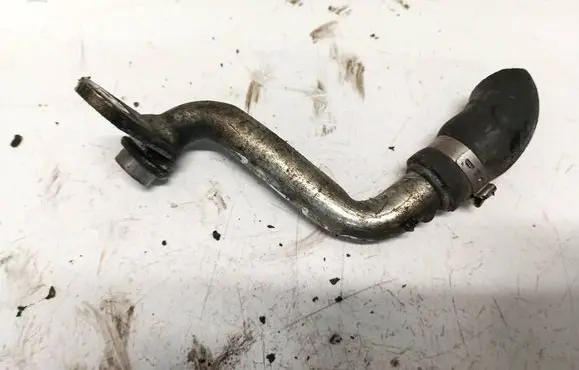 Engine coolant pipe/hose