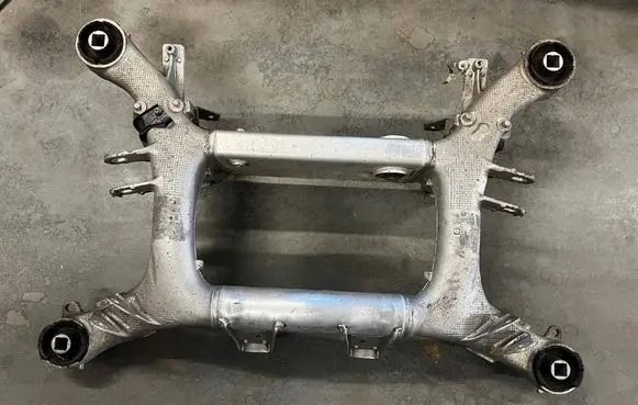 BMW M5 F90 Rear beam 33317857057 7857057