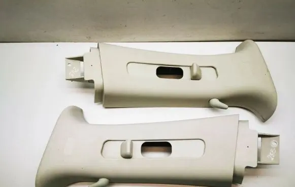 Chrysler 300 - 300C (B) pillar trim (top) 1AV96BD1AE 1AV97BD1AE