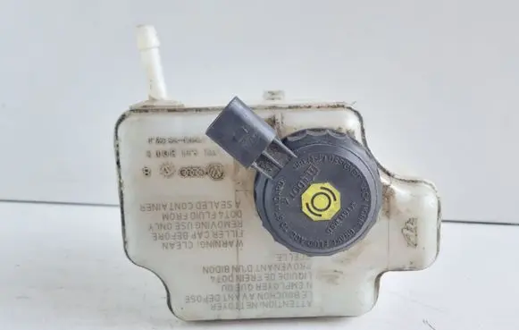 Audi A6 S6 C6 4F Master brake cylinder 1K1611301D
