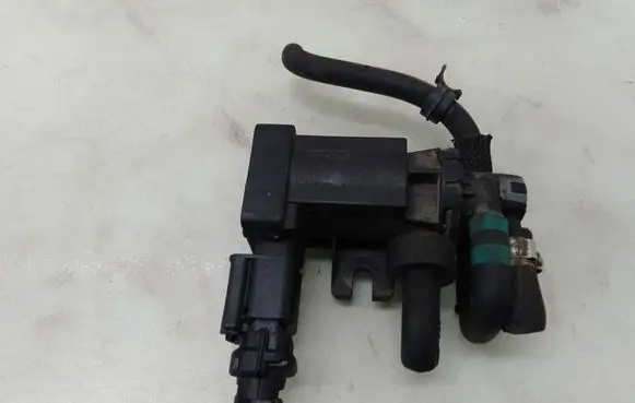 Peugeot 308 Turbo solenoid valve 9674084680