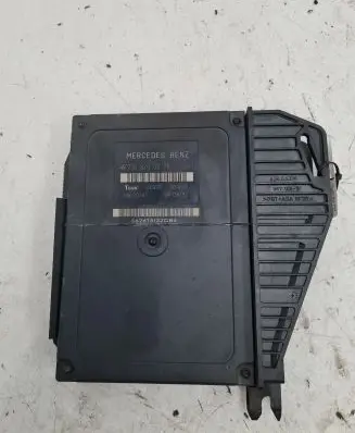 Mercedes-Benz E W210 Comfort/convenience module A2108203826
