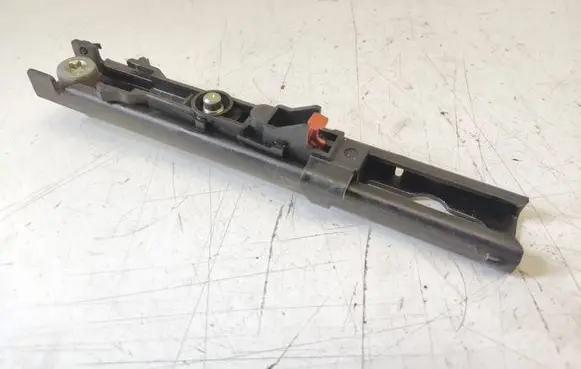 Peugeot 308 SW Seat belt adjustment rail 9635615880