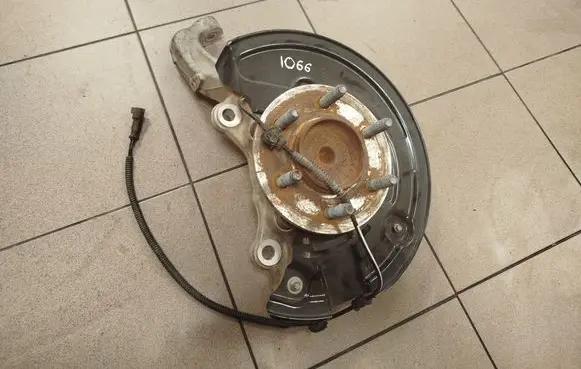Ford F150 Front wheel hub JL343K185BA