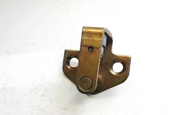 Ford Mondeo Mk III Front door lock loop/hook striker 2M51F21982AA 2M51-F21982-AA