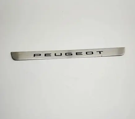Peugeot 208 I Front sill trim cover 98532034RW
