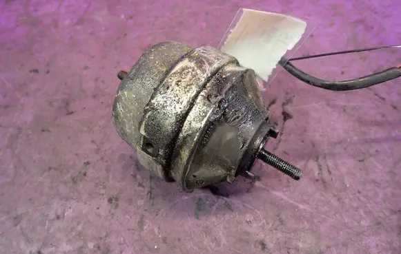 Audi A6 Allroad C5 Engine mount vacuum valve 
