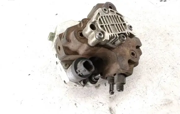 Volvo S60 Fuel injection high pressure pump 0445010043 8642777 014172