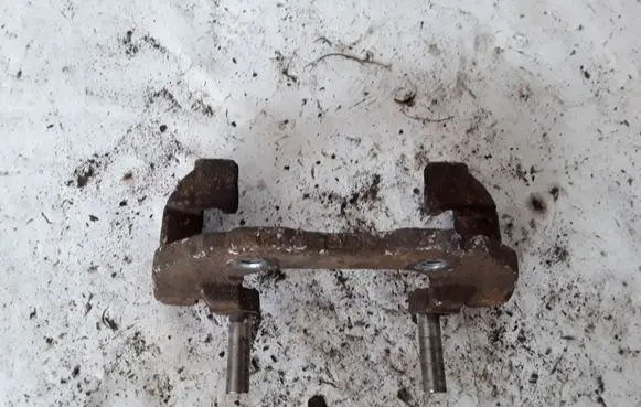 Ford Focus Front Brake Caliper Pad/Carrier NOCODE