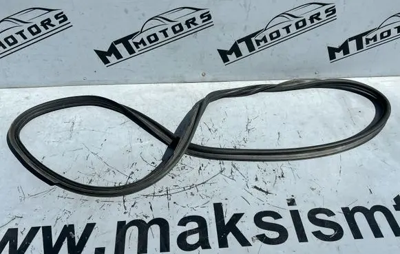 Volvo V70 Trunk rubber seal (body) 