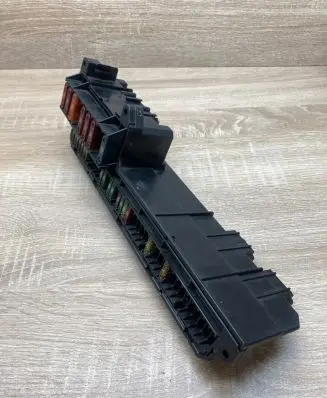 BMW 5 E60 E61 Fuse module 6932452 106887