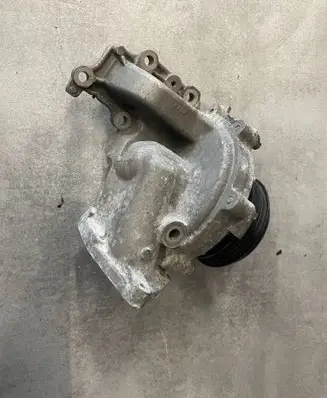Mercedes-Benz E W213 Water pump A6542000001