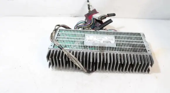 Lexus IS 220D-250-350 Sound amplifier