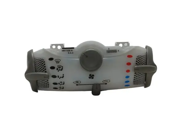 Peugeot 107 Climate control unit 69617004
