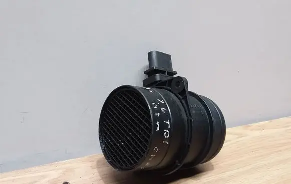 Audi A6 S6 C6 4F Mass air flow meter 0281002735 03G906461C