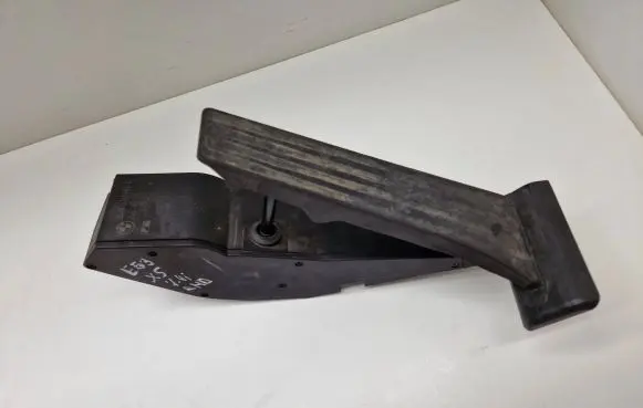 BMW X5 E53 Accelerator throttle pedal 6762480