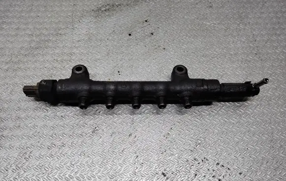 Subaru Forester SH Fuel main line pipe