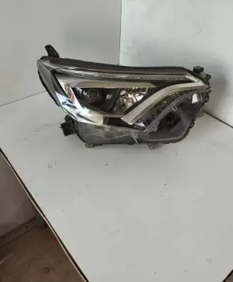 Toyota RAV 4 (XA40) Headlight/headlamp W3049