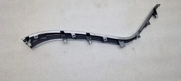 Suzuki Grand Vitara II Dashboard glove box trim 7386165J0
